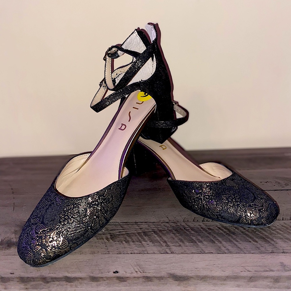 Black lace heels with gold shimmer